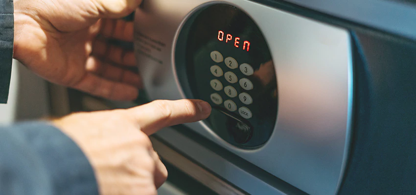 Cash Safe Openers in Fairview, California