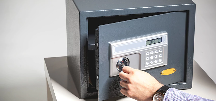 Jewelry Safe Unlocking Service in Fairview, California